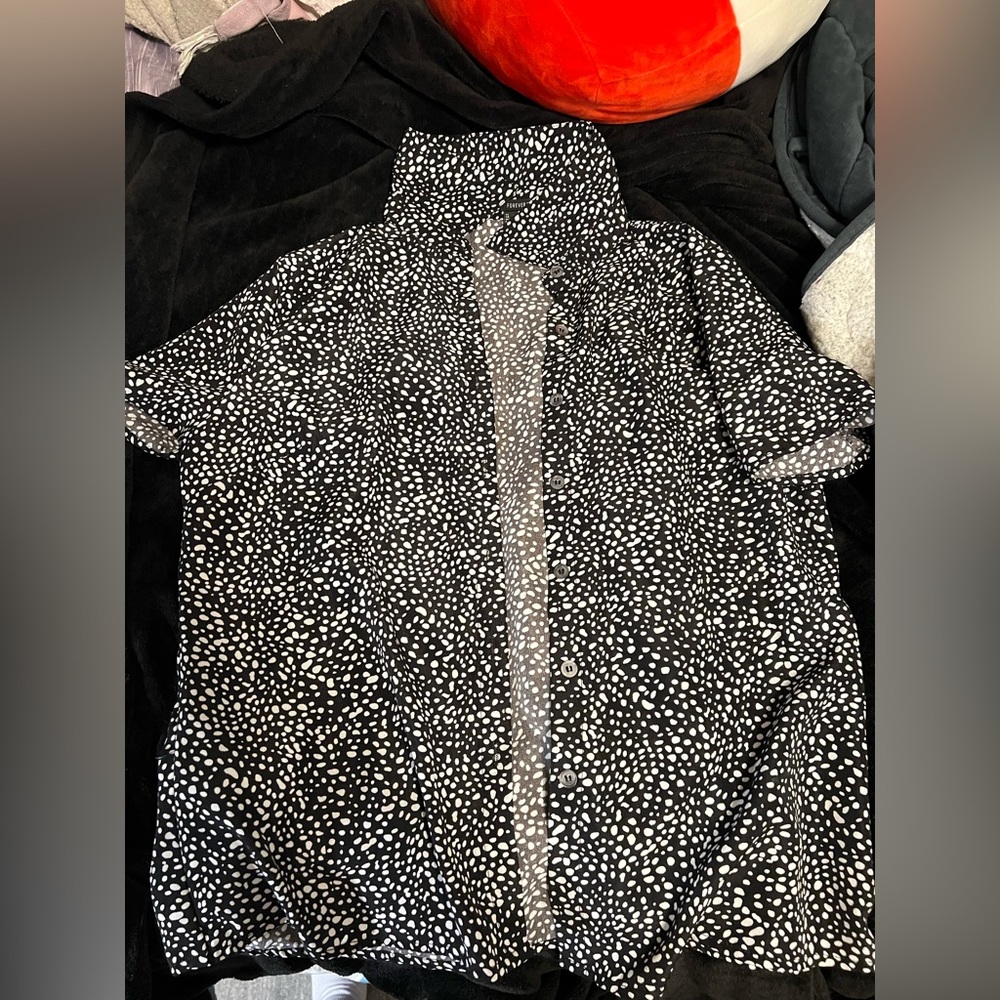 forever 21 black and white collared shirt